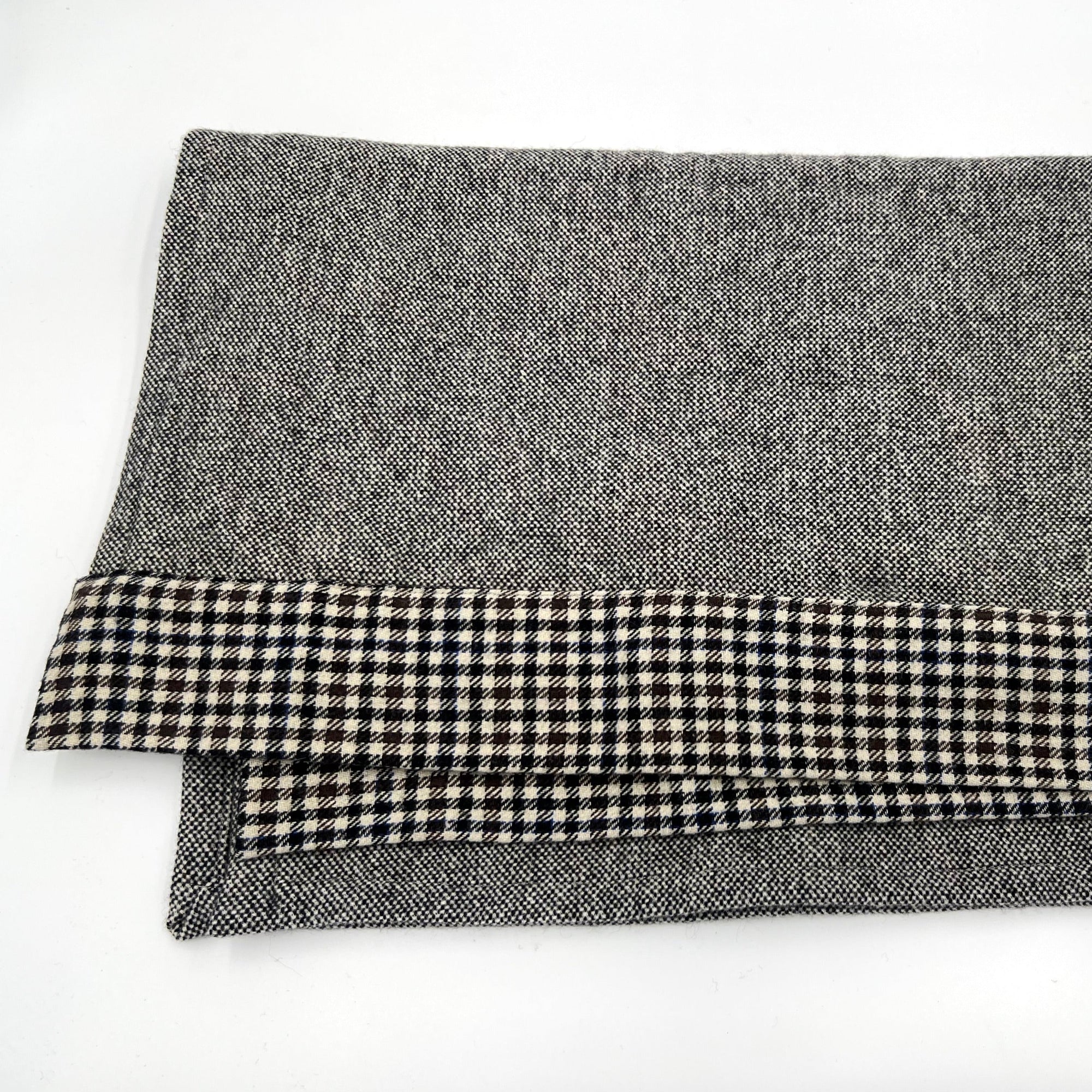 Throw Blanket - gray