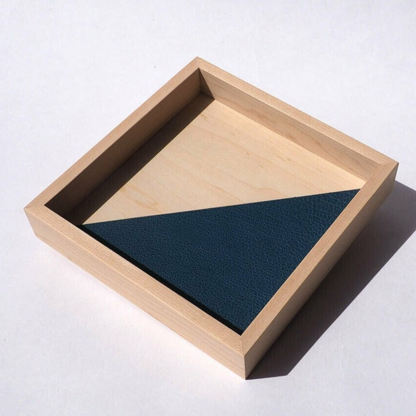 Squaretown Valet Tray in Maple