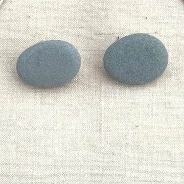 Gray Beach Stone Posts Earrings