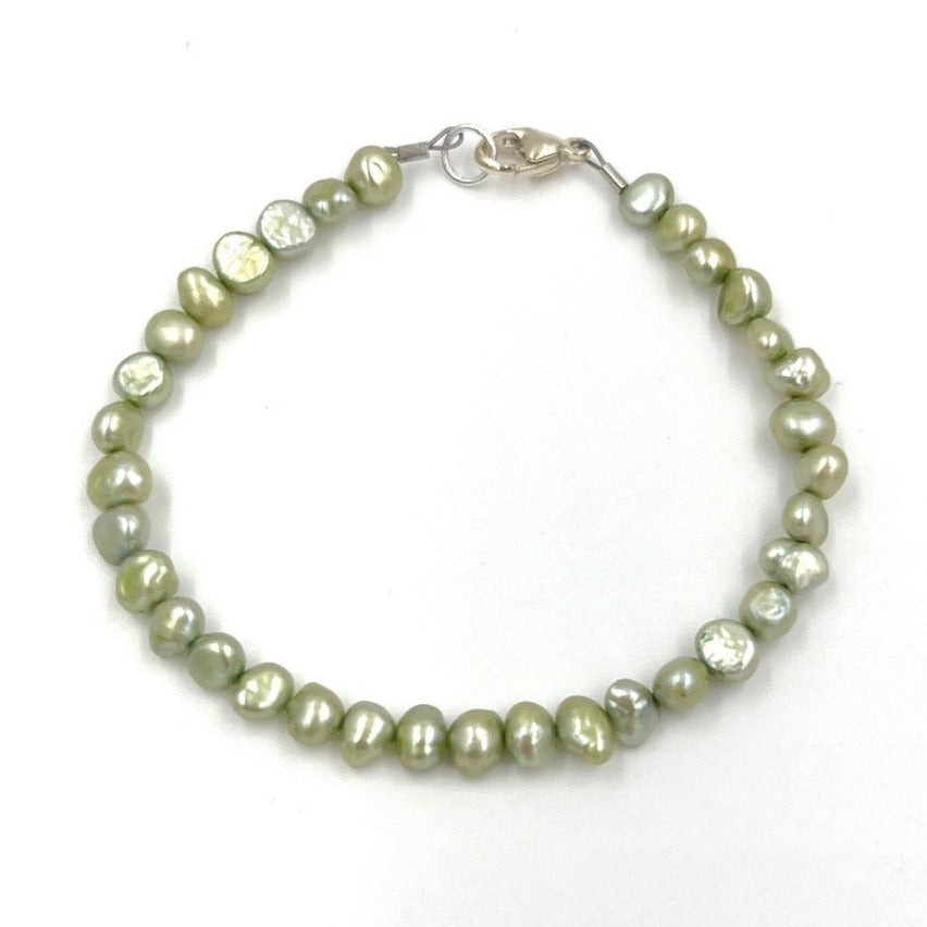 Soft Green Pearl Bracelet