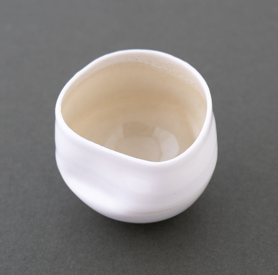 Dimple Cup in White